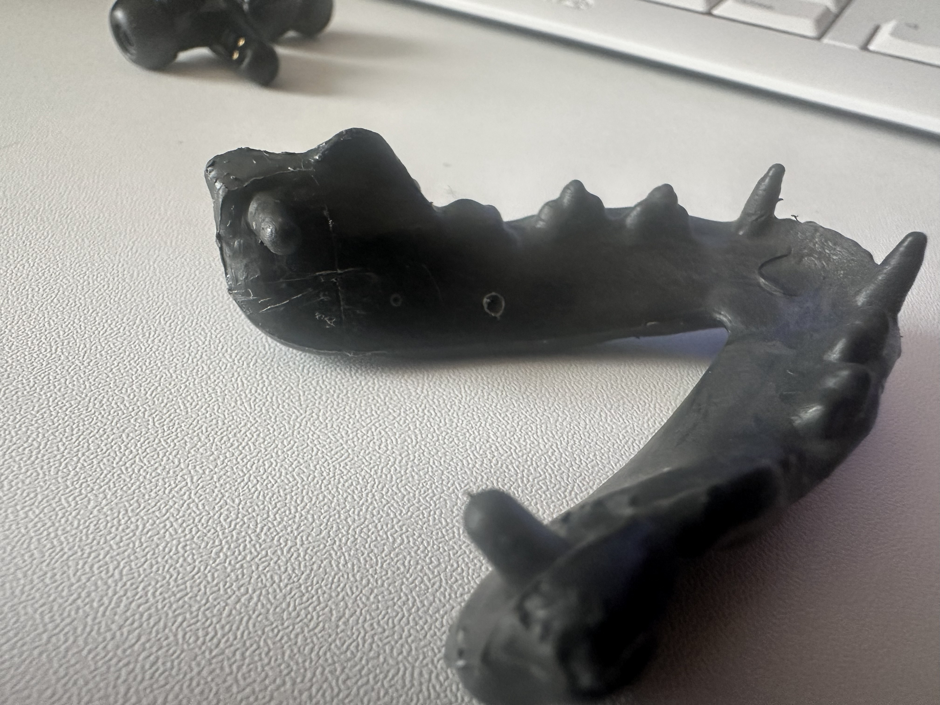 image of hole in jaw